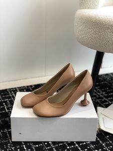 Dernières chaussures à tête ronde et à talons de créateurs de luxe européens, pour le printemps et l'été, offre spéciale