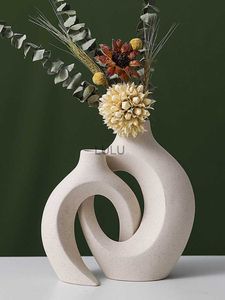 Jarrones de cerámica de estilo europeo creativo blanco simple y de alta gama decoración de decoración para el hogar ware hkd230810
