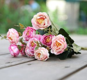 Roses de simulation de bricolage de style européen 10 bourgeons de thé décoration de mariage décoration petit bourgeon de thé fleurs en soie WY1343