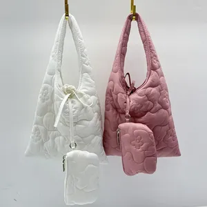 Bolsos de noche Tela casual para mujeres Bolsos y monederos de diseñador de lujo en poliéster bordado flor pequeño hombro