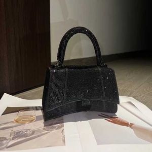 Bolsos de noche Bolso de diseñador de lujo para mujer Tendencia de moda Bolso de reloj de arena con diamantes Flash Hottie Bolsos de hombro diagonales de mano Precio bajo de fábrica DirectF