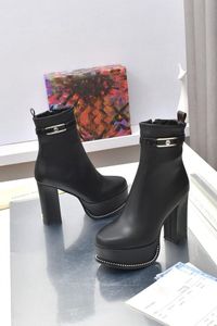 Explosion Femmes Aankle Boot chaussures bottines Fame chunky Platform Designer de luxe en cuir noir talon épais Bottes Martin Top en cuir de veau zip High Casual Fashion soft 35-42