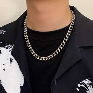 Collier en acier inoxydable explosif pour hommes, chaîne cubaine de 8mm, bijoux hip hop, niche en titane et acier