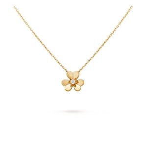 Exquis élégant style de mode Frivole Pendant Collier Four Leaf Clover Clover Spécifications multiples Styles Gold Rose Silver Crystal Diamond Mini Small