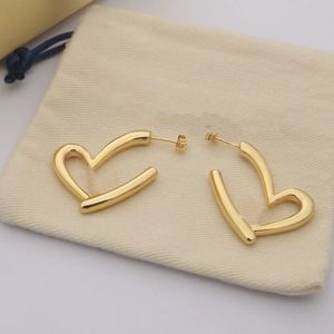 Exquisitos pendientes pequeños de aro de oro con forma de corazón, pendientes de tuerca de acero de titanio para mujer, pendientes sencillos de moda para mujer, joyería de marca, regalo para boda, aniversario, boda