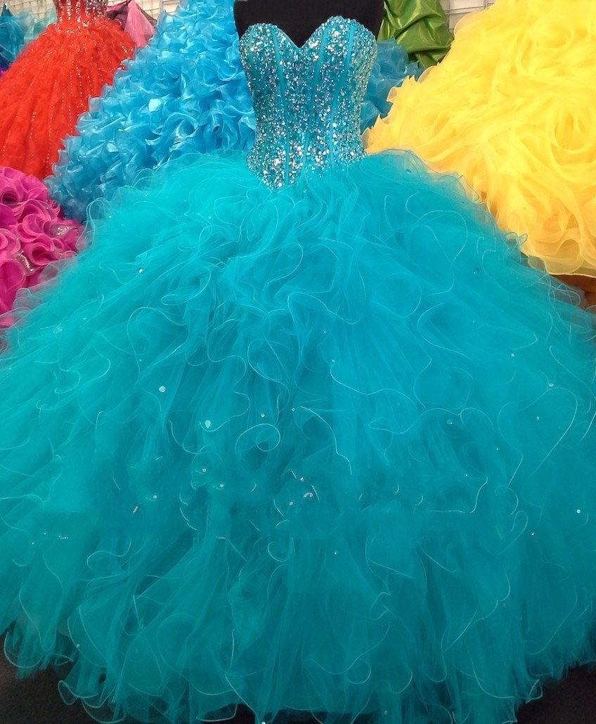 2015 New Sexy Blue Quinceanera Dresses 2015 sweetheart prom dresses ruffle floral ball gown custom made beaded Debutante Gowns QS84
2015 New Sexy Blue Quinceanera Dresses 2015 sweetheart prom dresses ruffle floral ball gown custom made beaded Debutante Gowns QS84