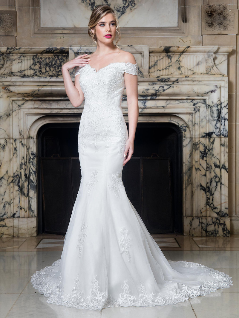 Stunning Mermaid Wedding Dresses Strapless Lace-up Back Pleats Tulle with Lace Applique Sweep Train Bridal Gowns Ivory Wedding Gowns, White
Stunning Mermaid Wedding Dresses Strapless Lace-up Back Pleats Tulle with Lace Applique Sweep Train Bridal Gowns Ivory Wedding Gowns, White