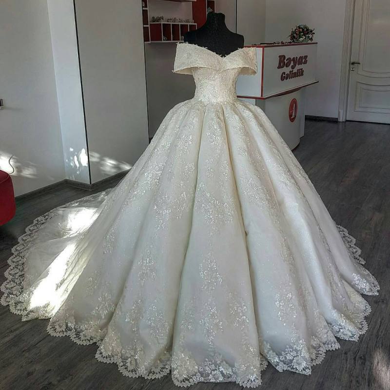 Amazing Lace Ball Gown Wedding Dresses Off The Shoulder Appliqued Bridal Dress Sequined Pleated Wedding Gowns, Same as image
Amazing Lace Ball Gown Wedding Dresses Off The Shoulder Appliqued Bridal Dress Sequined Pleated Wedding Gowns, Same as image