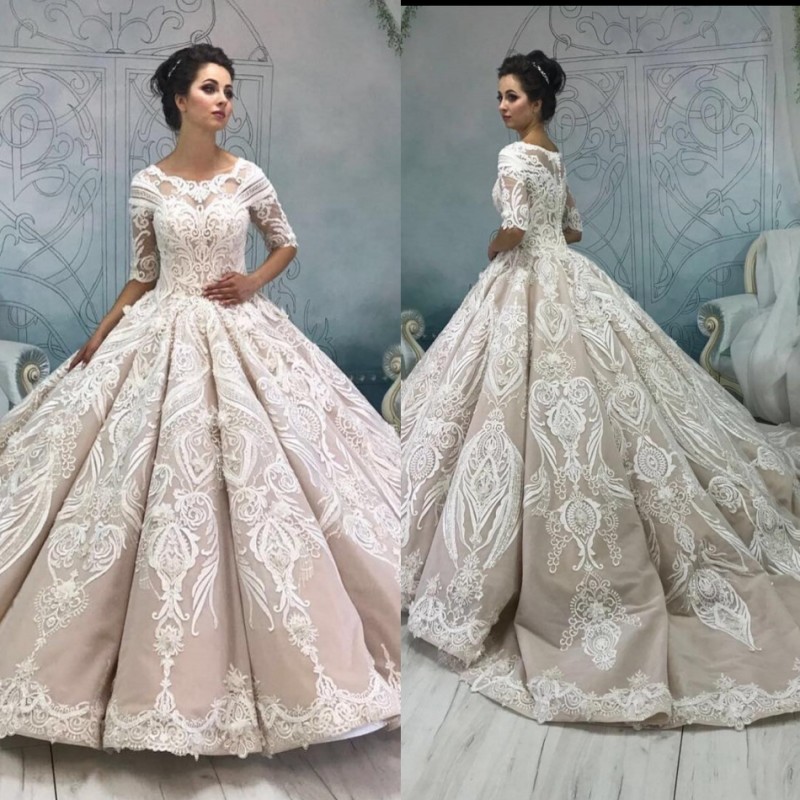 Half Long Sleeve Ball Gown Wedding Dresses Sweep Train Applique Jewel Neck Vintage Wedding Dress Princess Gowns Plus Size Bridal Gown