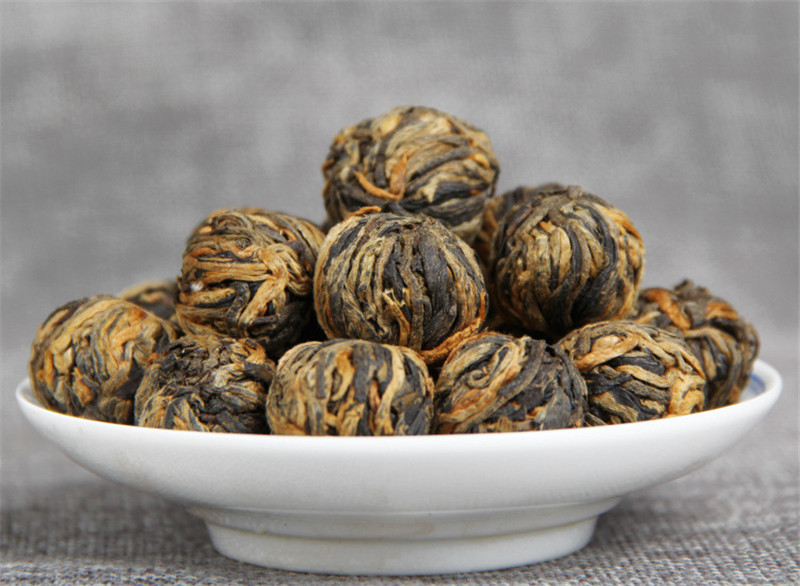 60g Chinese Organic Black Tea Yunnan Handmade Dianhong gold ball Canned Red Tea Health Care New Cooked Tea Green Food Factory Direct Sales
60g Chinese Organic Black Tea Yunnan Handmade Dianhong gold ball Canned Red Tea Health Care New Cooked Tea Green Food Factory Direct Sales
