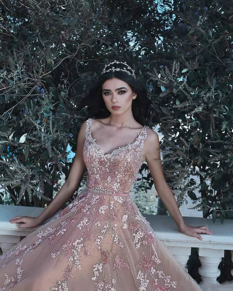 Zuhair Murad V Neck Dubai Arabic Prom Dresses Beaded Sequins Embroidery Formal Dress Party Wear Sweep Train Illusion Evening Gown Plus Size
