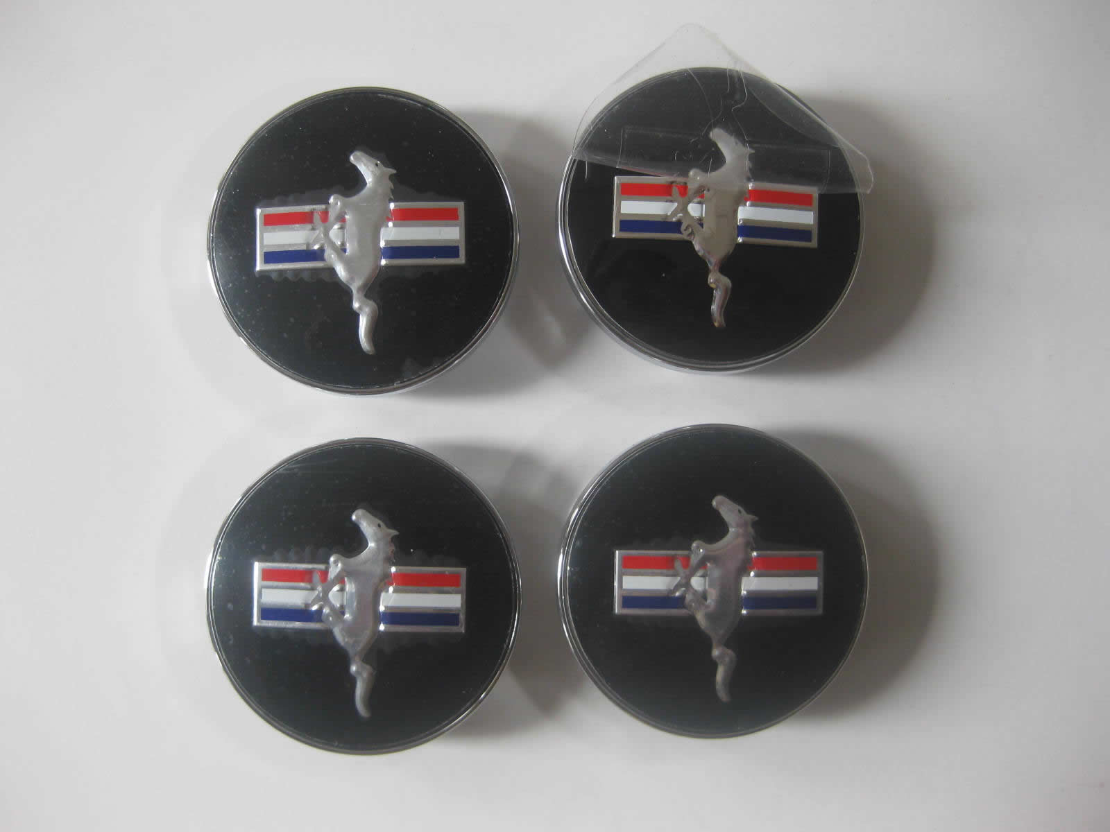 FOR FORD MUSTANG COBRA CENTER WHEEL WHEELS RIM RIMS CAP RUNNING HORSE WHEEL CENTER CAPS 60MM BLACK MUSTANG WHEEL CENTER HUB CAPS