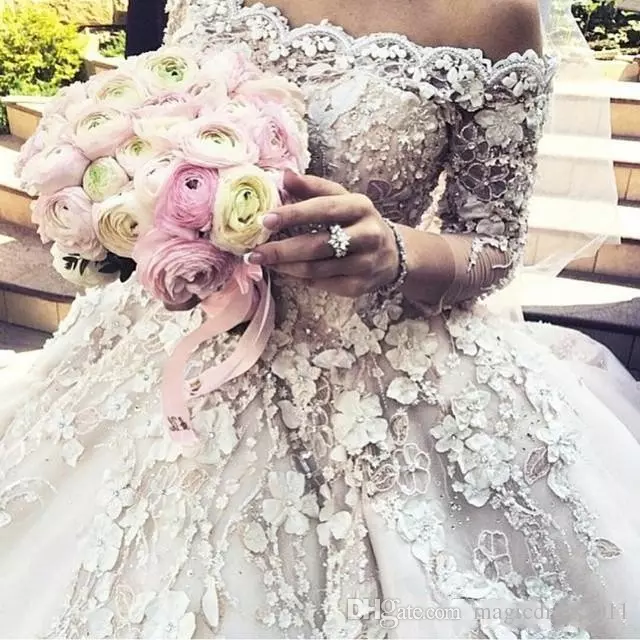 Michael Cinco Castle Church Wedding Dresses A e Off the shoulder with Long Sleeve Modest 3D ral Lace Cathedral Train Bridal Gowns