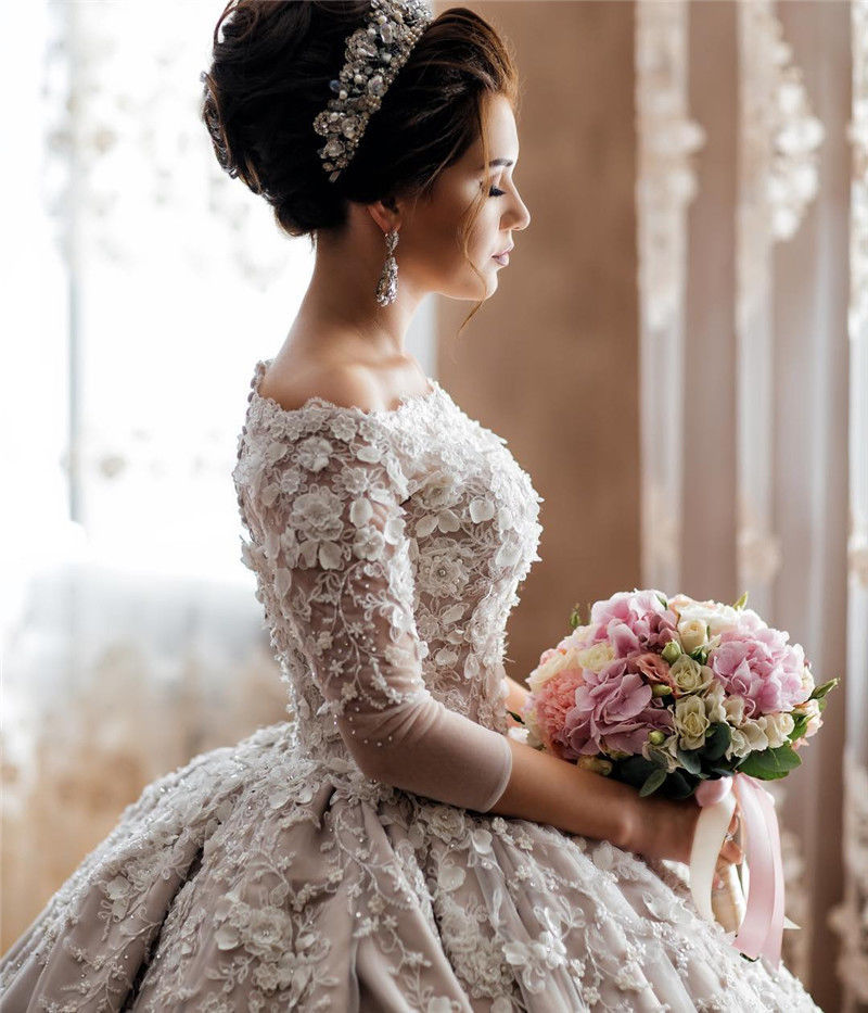 Off Shoulder Ball Gown Wedding Dresses Lace 3D Floral Applique Beads Sweep Train Plus Size Wedding Dress 3/4 Long Sleeve Bridal Gown