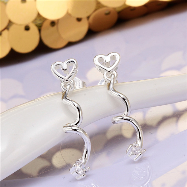 Brand new sterling silver plated Zircon earrings spring DFMSE598,women's 925 silver Dangle Chandelier wedding gemstone earrings
Brand new sterling silver plated Zircon earrings spring DFMSE598,women's 925 silver Dangle Chandelier wedding gemstone earrings