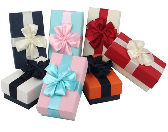 Top Grade Small Gift Box Candy Wrapping Box Kraft Paper Lace Bow Tie 7 Colors 15.5*9*6, As the picture
Top Grade Small Gift Box Candy Wrapping Box Kraft Paper Lace Bow Tie 7 Colors 15.5*9*6, As the picture