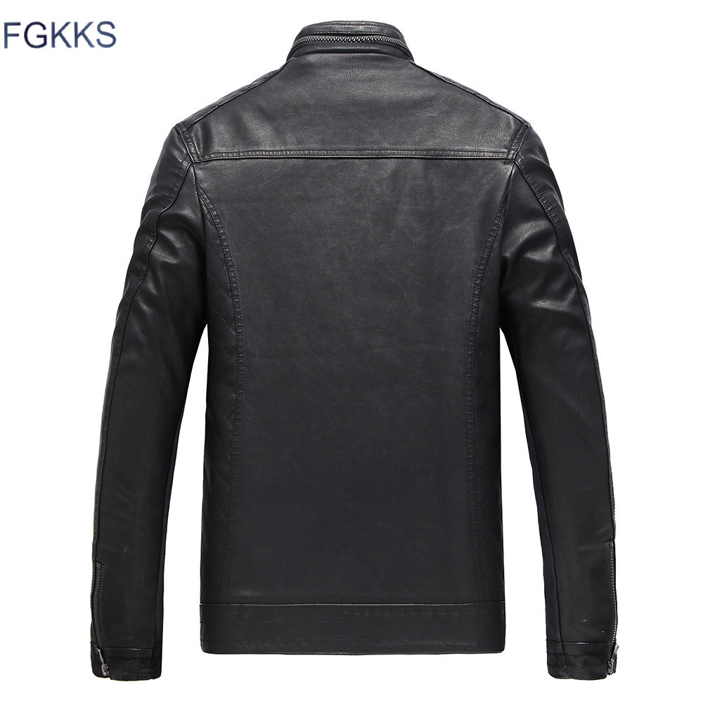 Wholesale- FGKKS New Men's Brown Genuine Leather Jackets Men Genuine Real Cowhide Brand Male Bomber Motorcycle Biker Coats