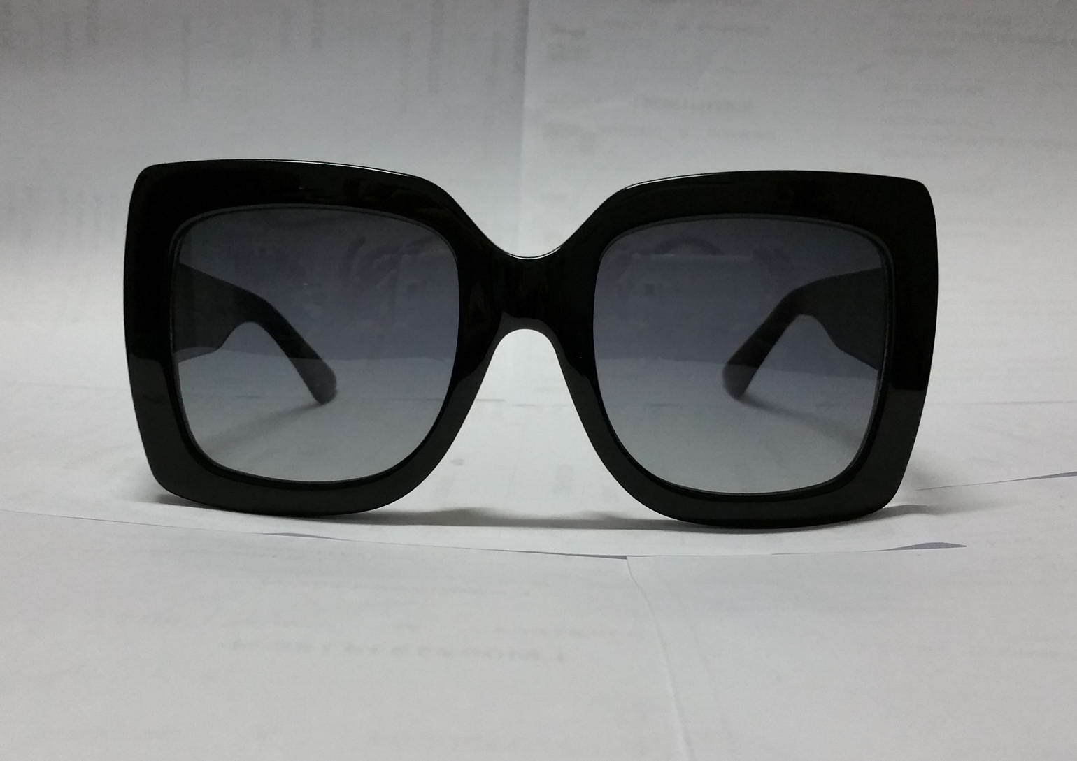 Women 0083 Square Sunglasses Black Grey shaded Fashion Oversize Sunglasses New with Box
Women 0083 Square Sunglasses Black Grey shaded Fashion Oversize Sunglasses New with Box