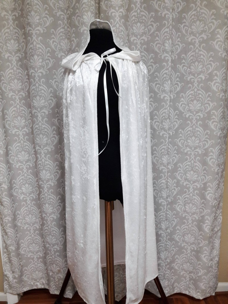 High Quality 2019 Winter Wedding Jacket With Hoodie Outerwear Custom Made Bridal Accessories Cover Up Capes, Red
High Quality 2019 Winter Wedding Jacket With Hoodie Outerwear Custom Made Bridal Accessories Cover Up Capes, Red