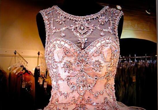 2020 Sparkly Ball Gown Beaded Crystal Quinceanera Dresses Sweetheart Keyhole Lace-up Back Ruched Tulle Long Prom Pageant Dresses Sweet 16