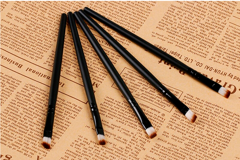 Pro Good Quality Elite Angled Eyebrow Brush Eye Brow Tool Color Black Or Brown Handle Random Delivery for Women Beauty
