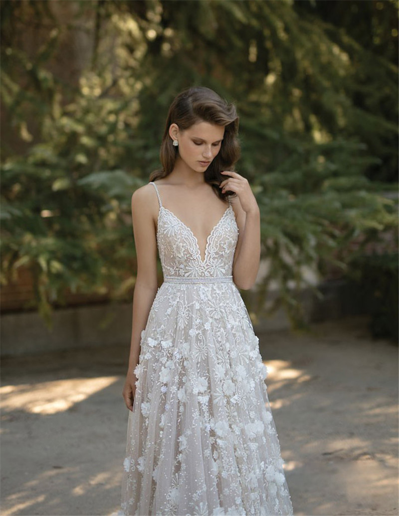 2025 Berta Bridal Wedding Dresses Spaghetti Sweetheart Neckline Backless Lace Applique Bridal Gowns Cathedral Train Sleeveless Wedding Dresses Vestido