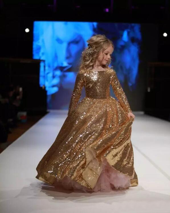 Sparkly 2019 Gold Sequined Ball Gown Flower Girl Dresses with Long Sleeve Kids Pageant Dresses For Wedding Birthday Party Christmas EN112213