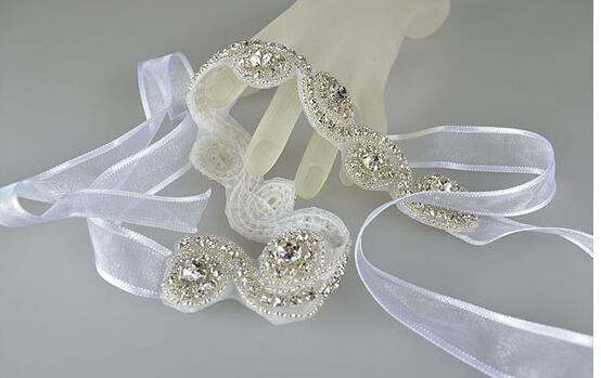 Bridal Hair Comb Tiaras Crowns Wedding Hair Jewelry European and American retro style Wholesale Fashion Girls Evening Prom Accessories HT11