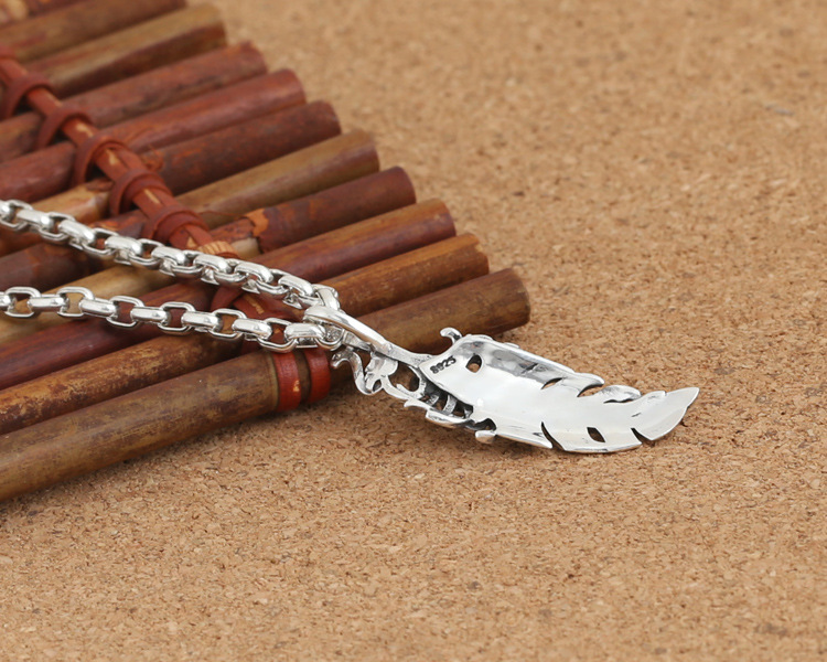 Personalized Brand new 925 sterling silver fashion jewelry necklace pendant American vintage style cute feather & skull free shipping gift