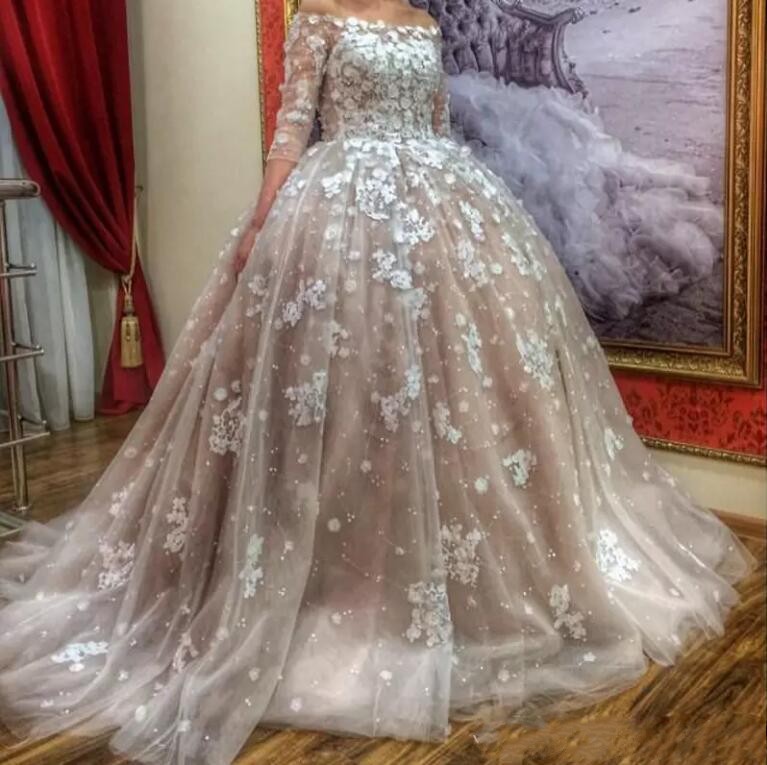 2018 Champagne Blush Ball Gown Wedding Dresses Off Shoulders Sheer Half Long Sleeves Lace Appliques Tulle Bridal Gowns Vintage