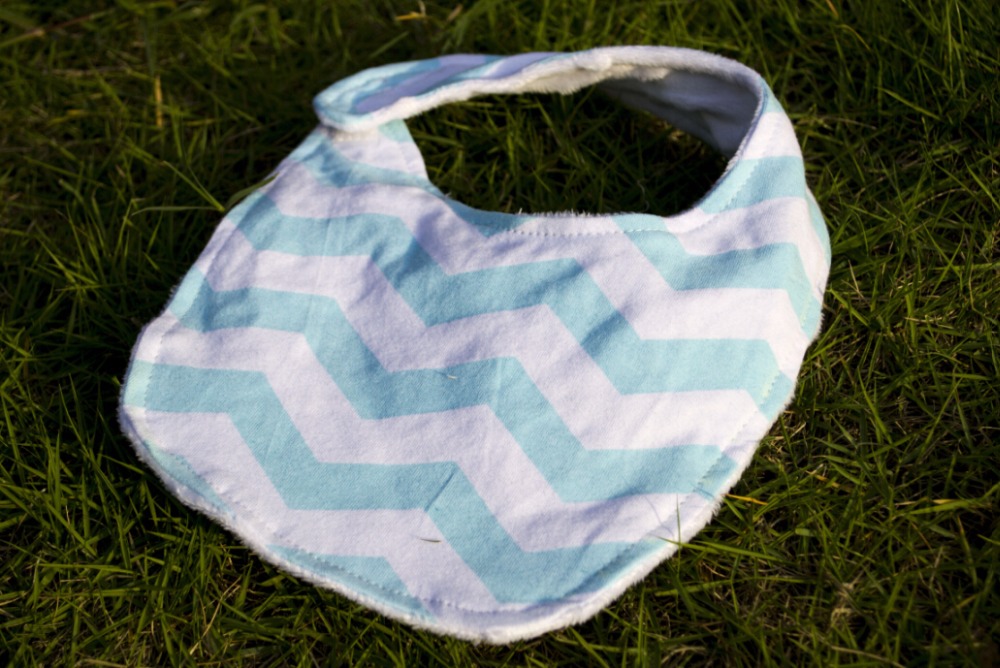 Wholesale- 2017 hot sale !!!Wholesale embroidered seersucker chevron baby bib cotton Baby kid bibs Wholesale- 2017 hot sale !!!Wholesale embroidered seersucker chevron baby bib cotton Baby kid bibs