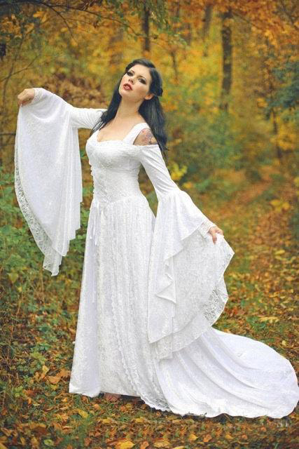Fantasy Fairy Medieval Lace Up Plus Size Wedding Dresses Off Shoulder Bell Long Sleeves A Line Court Train Chiffon and Lace Bridal Gowns