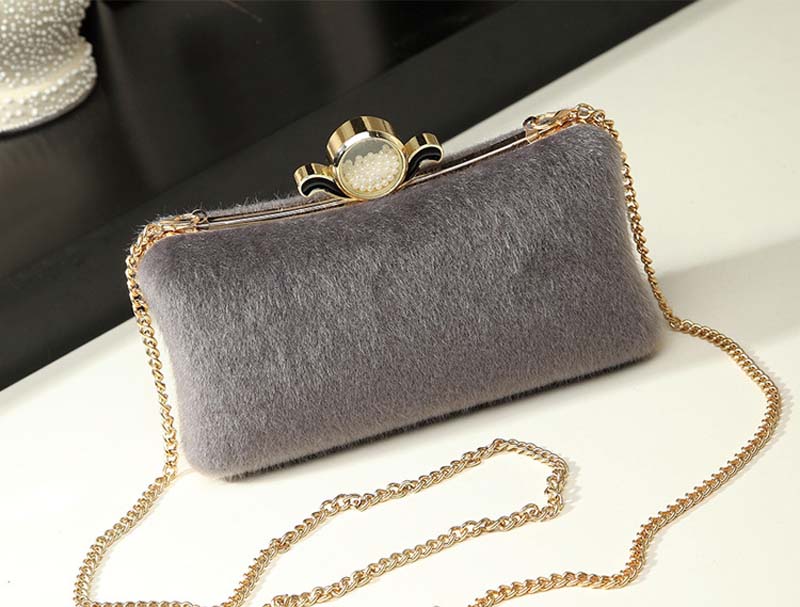 Women Clutch Evening Bags Black and Gold Plush shoulder chain evening bags Fashion PU Leather Ladies clutches
Women Clutch Evening Bags Black and Gold Plush shoulder chain evening bags Fashion PU Leather Ladies clutches