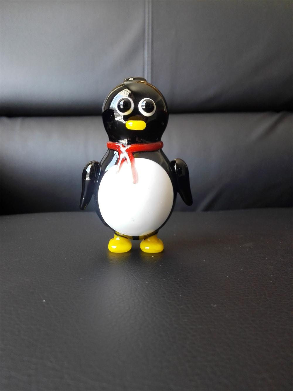 glass pipes 2015 New Creative cute penguin pipe Glass smoking cartoon penguin, black white stitching glass pipes
glass pipes 2015 New Creative cute penguin pipe Glass smoking cartoon penguin, black white stitching glass pipes