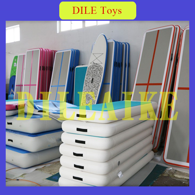 High quality 6x1X0.2m inflatable air track air tumbling mats Floor Mats gym air mats for gymnastics
High quality 6x1X0.2m inflatable air track air tumbling mats Floor Mats gym air mats for gymnastics