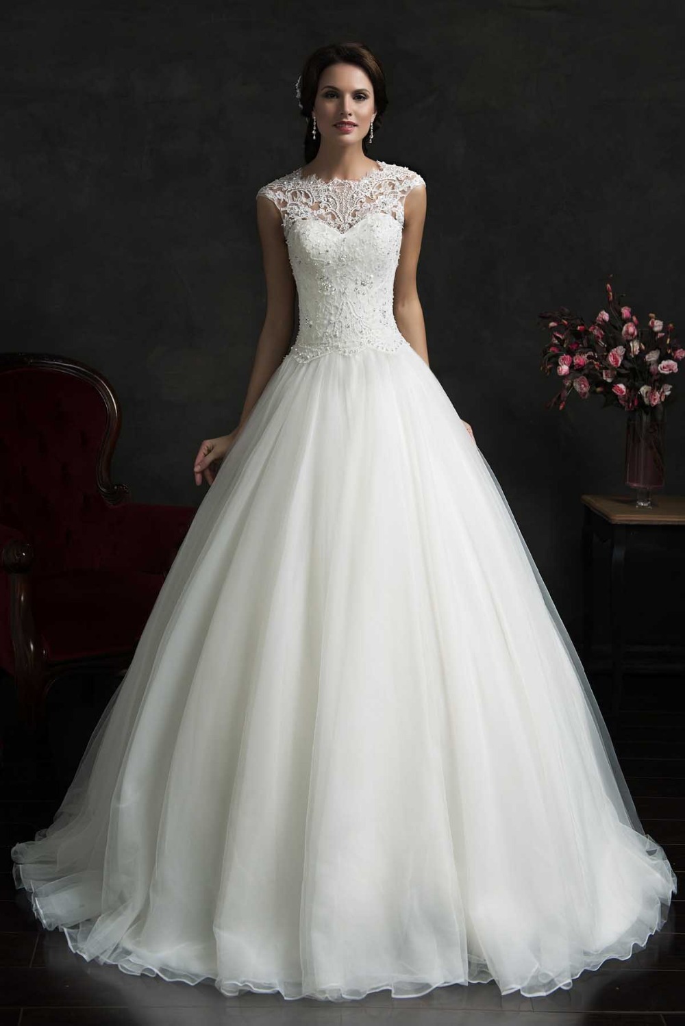2020 HOt New Vintage High Neck Long Organza Ball Gown Wedding Dress Bridal Gown Cap Sleeve Bridal Wedding Gown Button