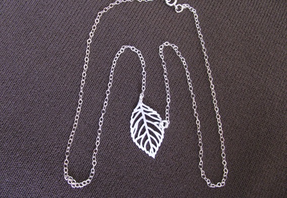 10PCS- N111 Horizontal Sideways Leaf Necklaces Tree Hollow Fallen Leaf Necklace Simple Cute Nature Necklaces for Ladies Women
10PCS- N111 Horizontal Sideways Leaf Necklaces Tree Hollow Fallen Leaf Necklace Simple Cute Nature Necklaces for Ladies Women