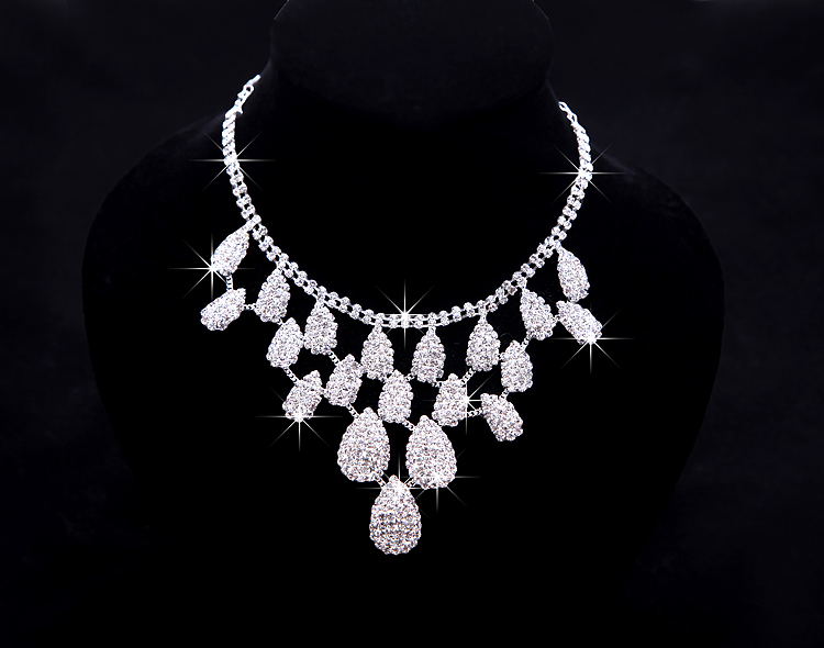 Luxury Beaded Rhinestone Bridal Tiara Necklace Earrings Jewelry 3 Sets Wedding Accessories For Wedding Evening Party