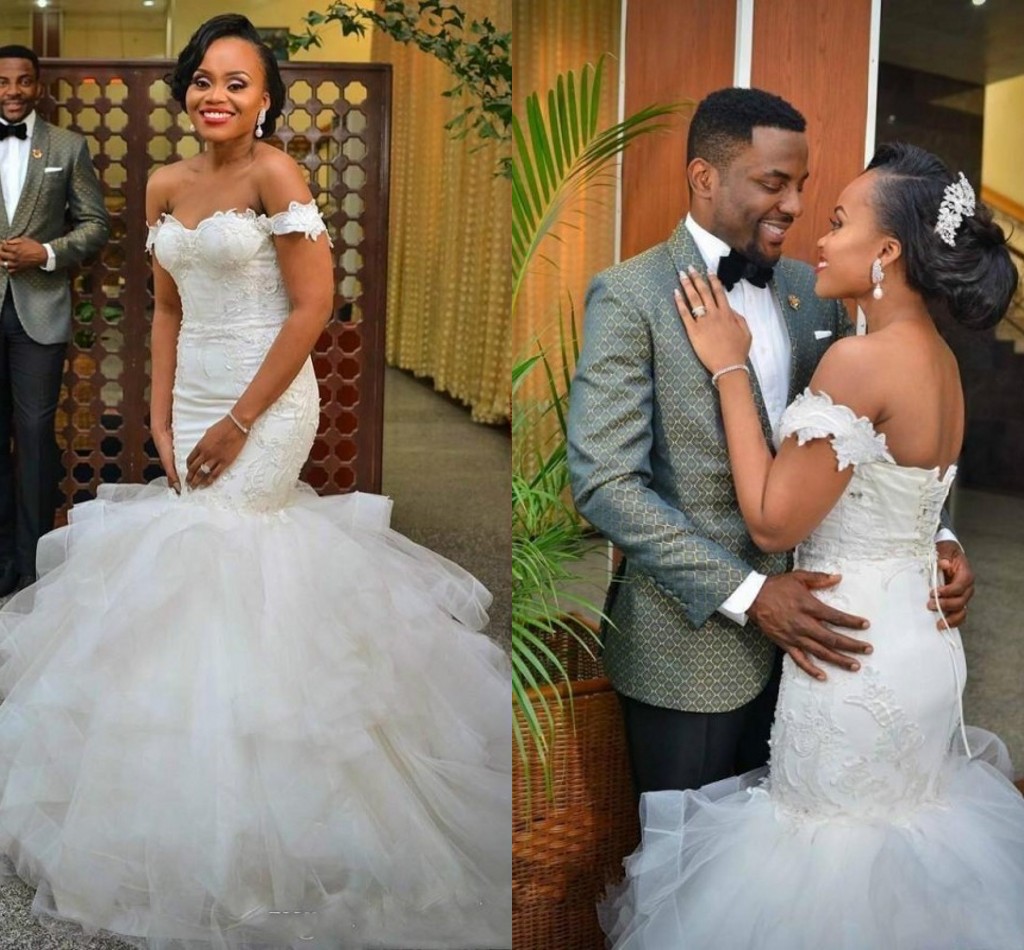 2016 Sexy Lace Mermaid Wedding Dresses Off The Shoulder Lace Up Backless Bridal Gowns Tulle Ruffles Sweep Train Wedding Dresses, Pink
2016 Sexy Lace Mermaid Wedding Dresses Off The Shoulder Lace Up Backless Bridal Gowns Tulle Ruffles Sweep Train Wedding Dresses, Pink