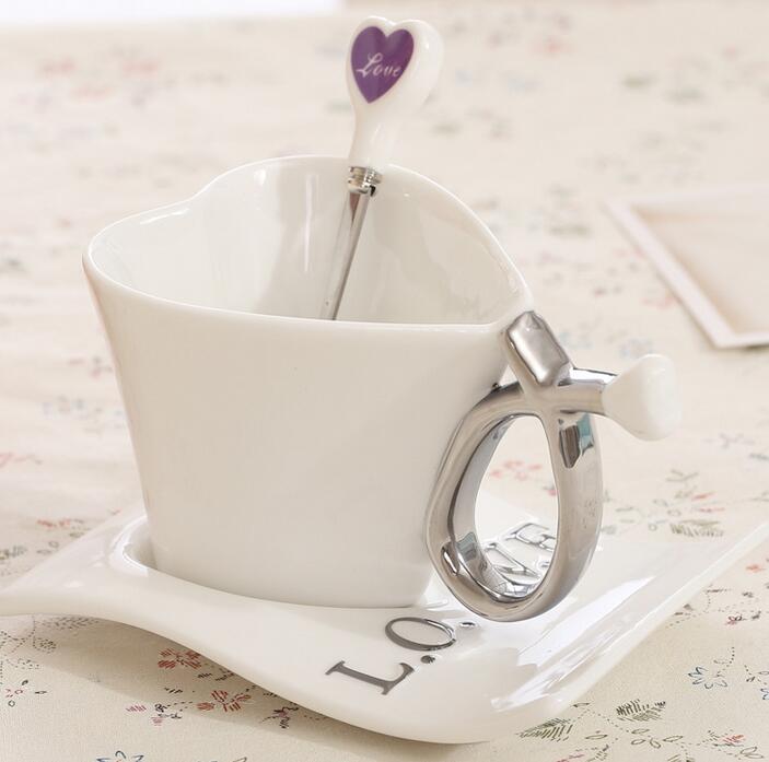 Cup for Lovers Wedding Party Gifts Creative Romantic Heart-shaped Ceramic Cup Couple Coffee Cup Saucer Love Confession Wedding Supplies C02