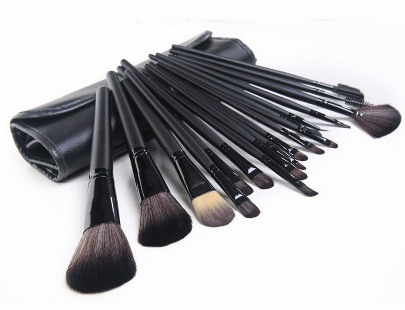 Black/Brown handle 18Pcs Professional Makeup Brushes set Cosmetic Brush Set Kit Tool + Roll Up Case DHL
Black/Brown handle 18Pcs Professional Makeup Brushes set Cosmetic Brush Set Kit Tool + Roll Up Case DHL