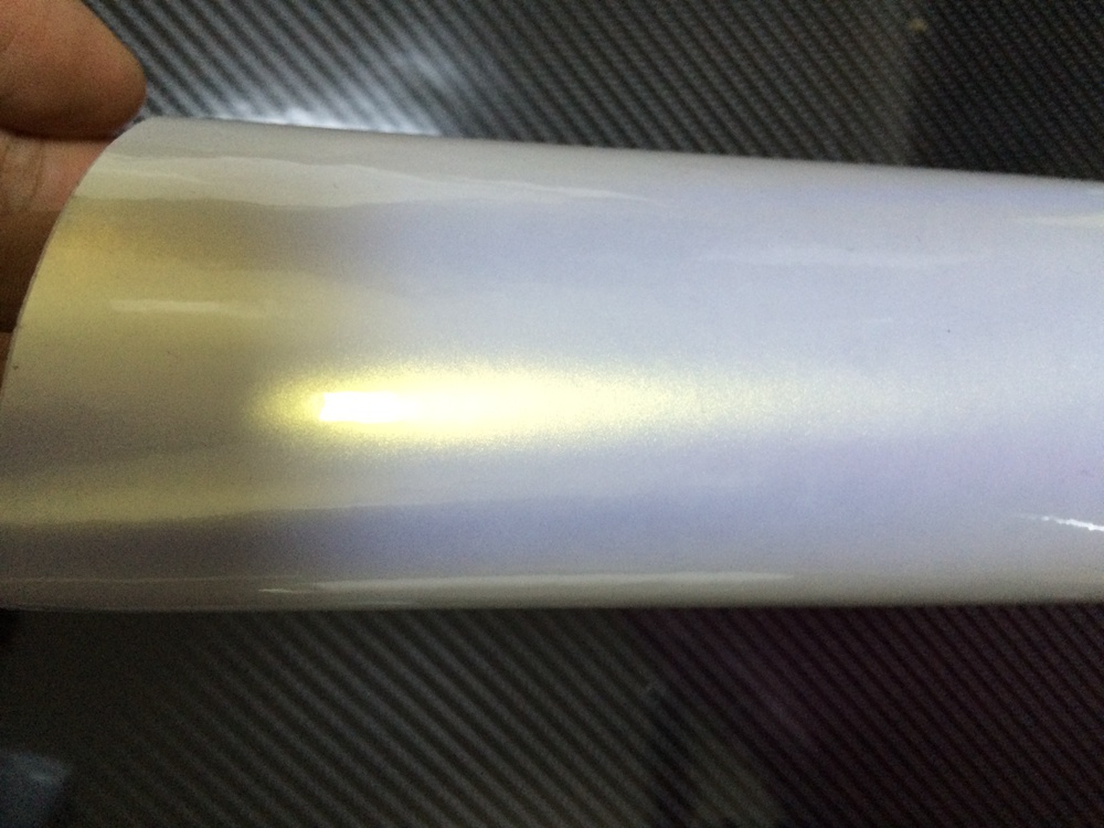 Pearl Gloss Vinyl White - Gold Pearl Car wrapping Film with Bubble Free For Car Stickers Glossy Chameleon pearl foil Size: 1.52*20m/Roll