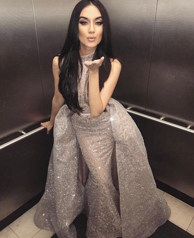 Luxury Shiny Prom Dresses With Detachable Train Evening Dresses High Neck Sleeveless Backless Formal Dresses Custom Made Party Dress