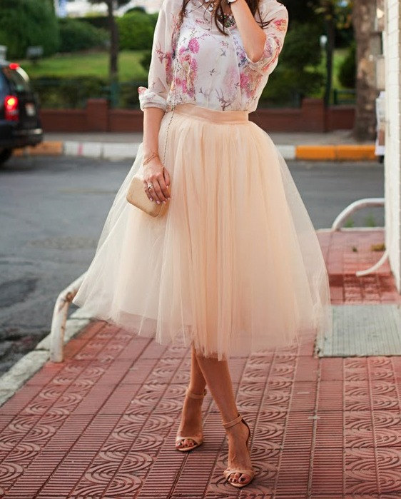 2016 Instock Cheap Summer Tiered Tutu Skirt Tulle Short Bridesmaid Dresses 7 Layers Female Party Skirts Girls Fashion Ball Gown Knee Length 0510