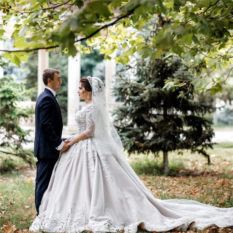 Off Shoulder Ball Gown Wedding Dresses Lace 3D Floral Applique Beads Sweep Train Plus Size Wedding Dress 3/4 Long Sleeve Bridal Gown