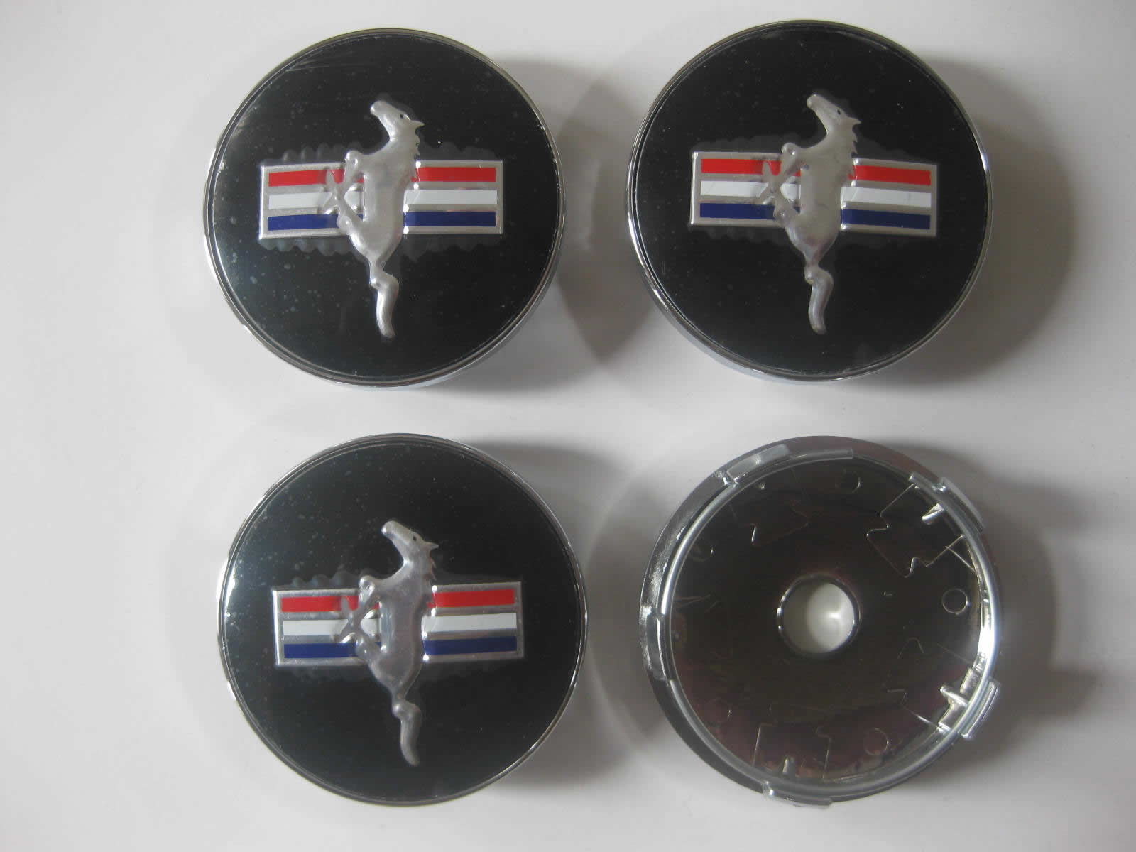 FOR FORD MUSTANG COBRA CENTER WHEEL WHEELS RIM RIMS CAP RUNNING HORSE WHEEL CENTER CAPS 60MM BLACK MUSTANG WHEEL CENTER HUB CAPS