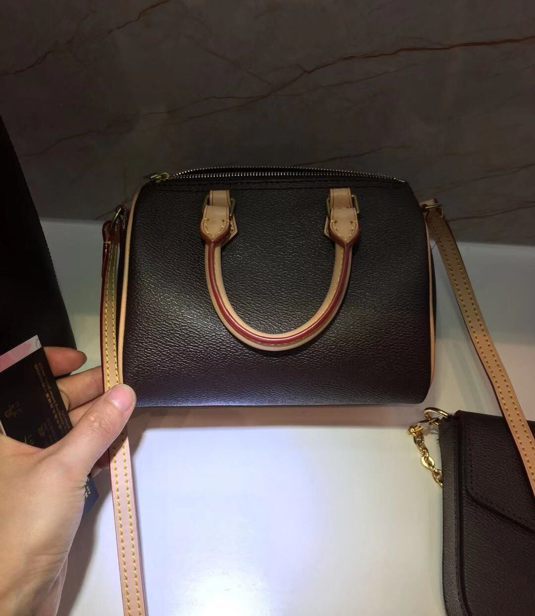 Free shipping! Canvas genuine leather lady messenger bag phone purse fashion satchel nano shoulder bag handbag 61252, Brown
Free shipping! Canvas genuine leather lady messenger bag phone purse fashion satchel nano shoulder bag handbag 61252, Brown