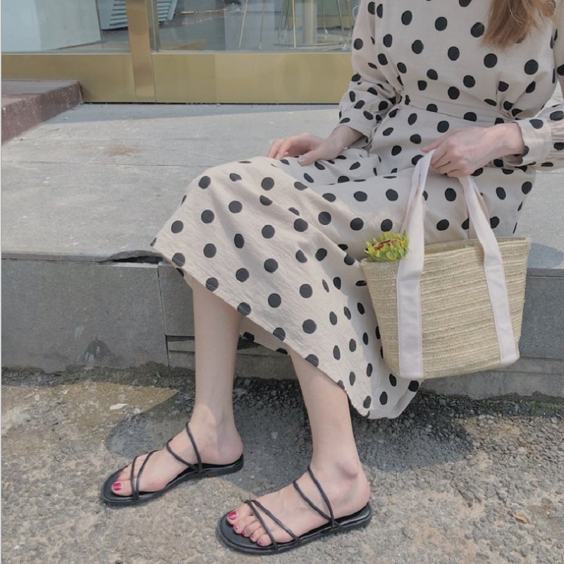 Hot Women Popular Leather Sandal Outsole Perfect Flat Slippers Canvas Fashion Designer Plain Sandals Trainer Casual Shoes Size 35-39, 1 35-39
Hot Women Popular Leather Sandal Outsole Perfect Flat Slippers Canvas Fashion Designer Plain Sandals Trainer Casual Shoes Size 35-39, 1 35-39