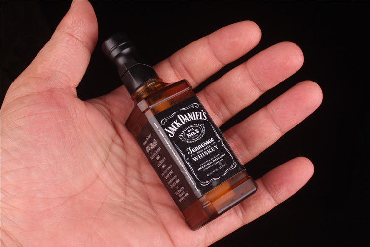 New Arrival Metal Lighter Torch Whisky Bottle Gas Lighter Men's Gift Household Merchandises,Lighters & Smoking Accessories.
New Arrival Metal Lighter Torch Whisky Bottle Gas Lighter Men's Gift Household Merchandises,Lighters & Smoking Accessories.