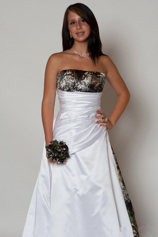 Vintage Country Camo Wedding Dresses 2020 Retao Strapless Lace-up Back Plus Size Boho Sweep Train Beach Bride Wedding Gown